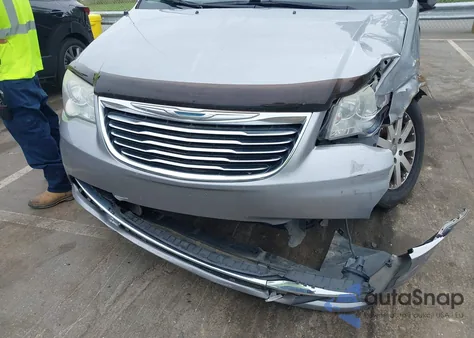 2013 Chrysler Town & Country Touring from USA, damaged, VIN 2C4RC1BG5DR674901